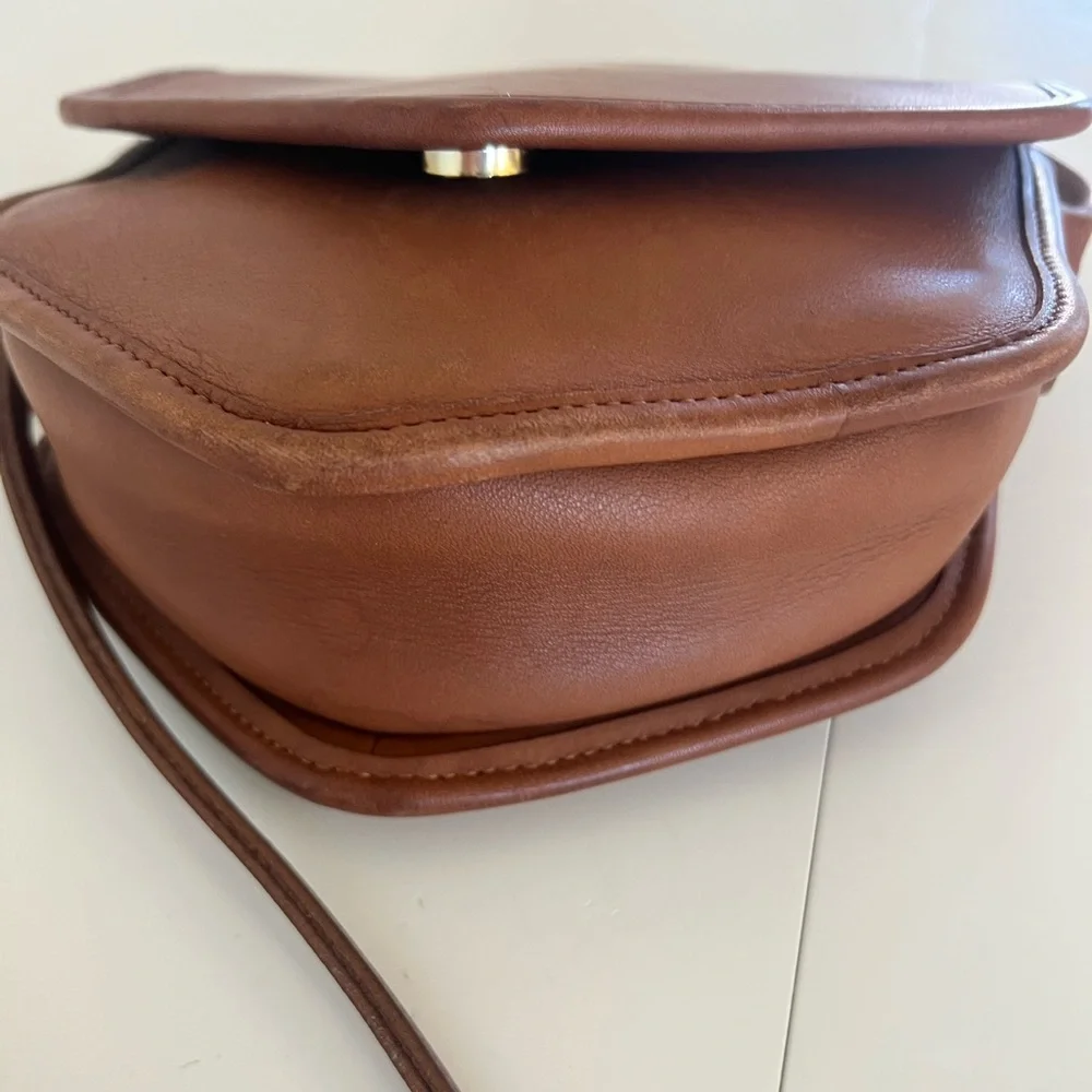 Coach‎ Vintage Megan Tan Leather Flap Front Geometric Crossbody Bag